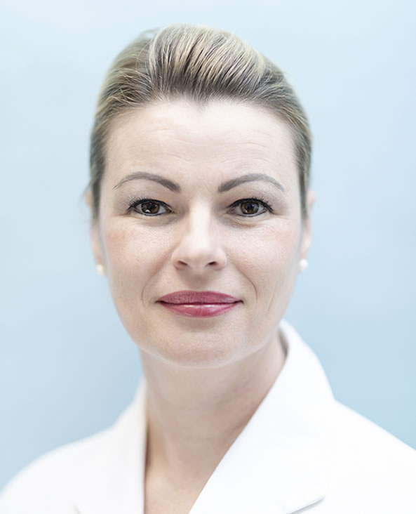 Dr. Sabine Falk